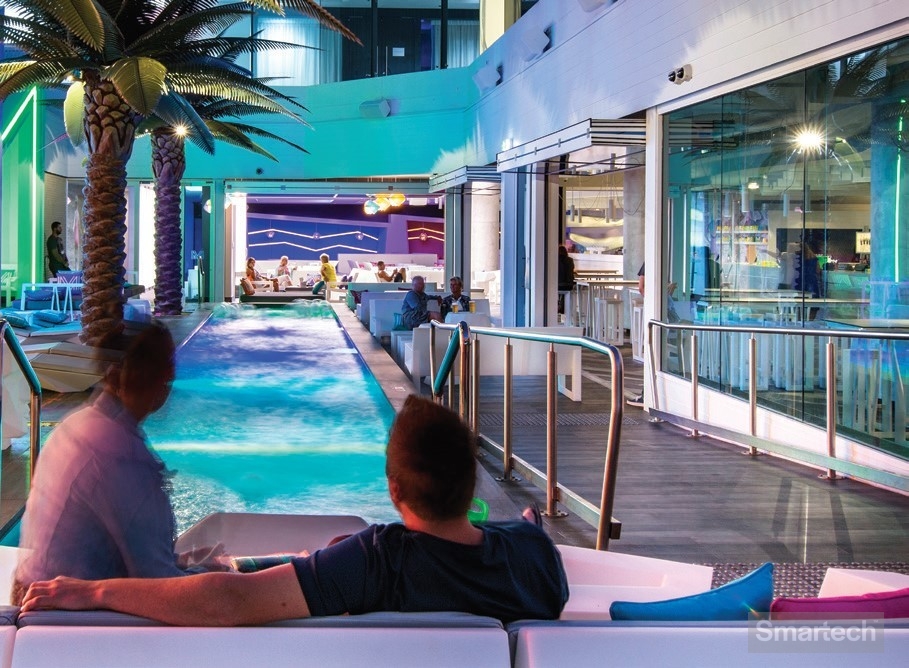 matisse-beach-club-folding-wall
