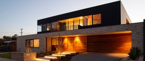 award-winning-home-torquay-facade-garage-door