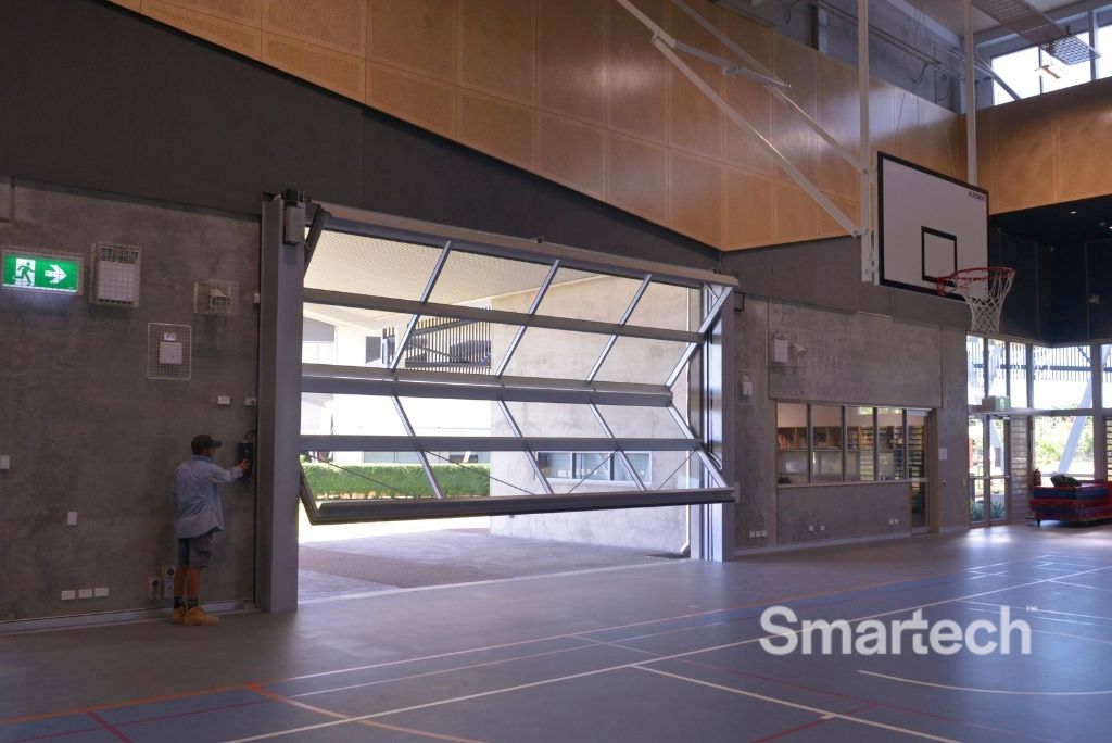 Smartech Darwin Middle School Folding Door 01