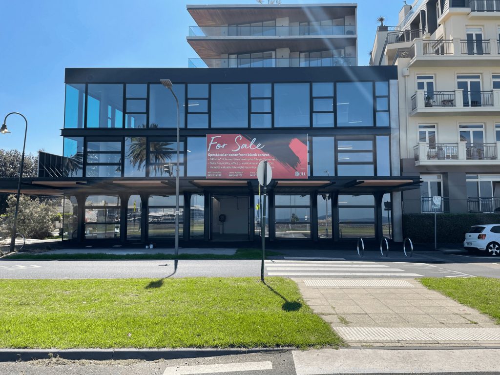 The London Hotel in Port Melbourne features V-fold windows that offer a chic, sophisticated look and allow guests to enjoy fresh air and stunning views.